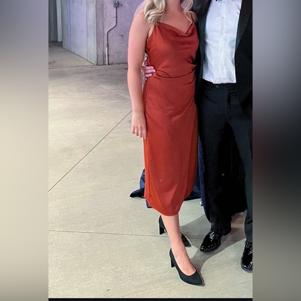 Dress - Picture 2 of 2